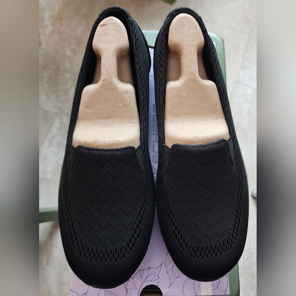 Skechers
